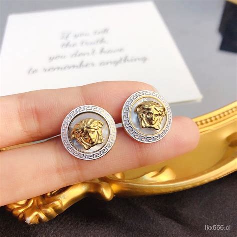 Aretes Versace para Mujer.